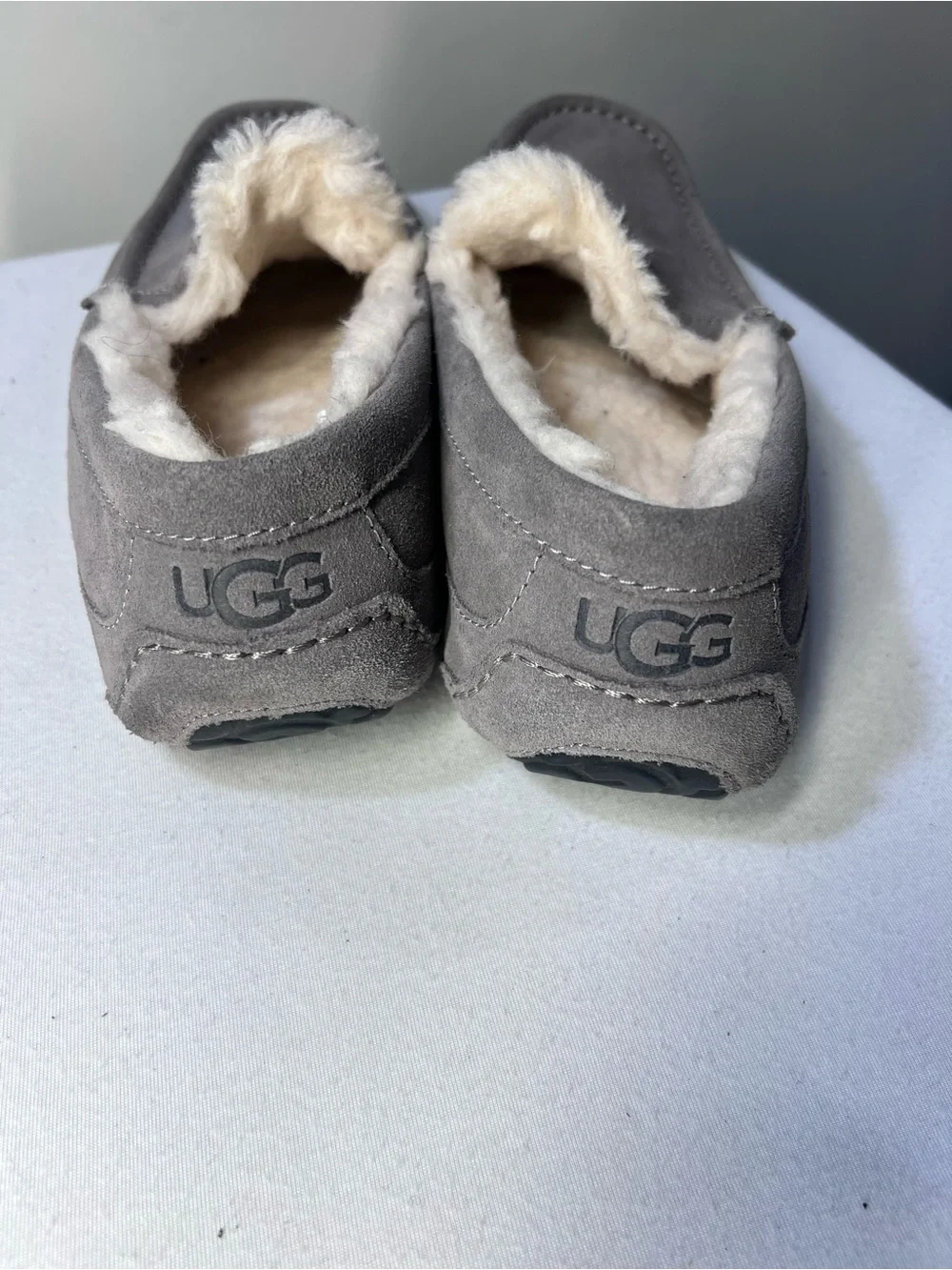 UGG classic slip